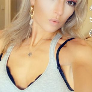 Model - Cum4UCharlie anal