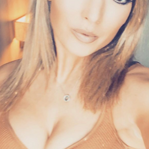 Model - Cum4UCharlie pussy