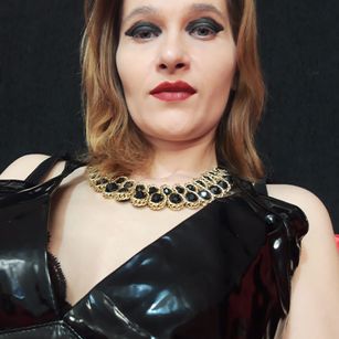 Model - mistressmistylivegmail.com legs