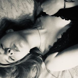 Model - Little_F0X01 cheerful