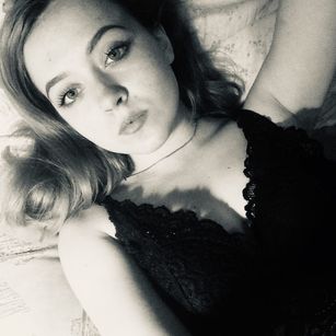 Model - Little_F0X01 stunning