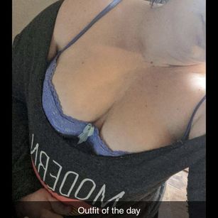 Model - Tessa Tease LOVENSE