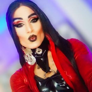 Model - satincartier ladyboy