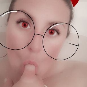 Model - DDHousewife pussy