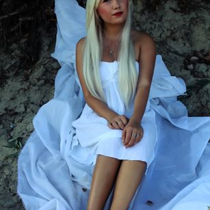 Model - AnnaIvanova9 play