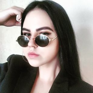 Model - Matilda blackhair