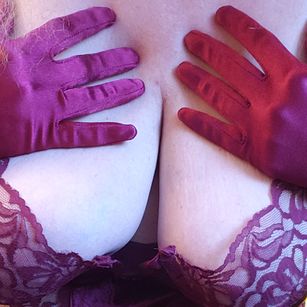 Model - SweetPauline feet