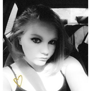 Model - BerriesNCream singing