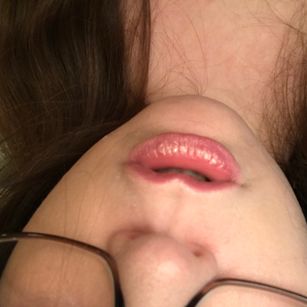 Model - BBW Goddess Demona watersports