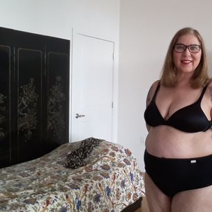 Model - Denise Mature tall