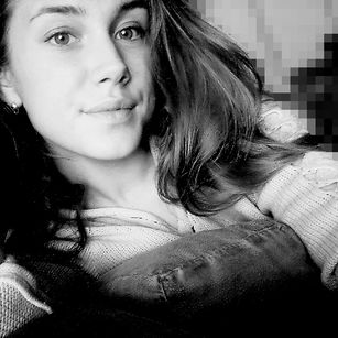 Model - SexyNika pussy