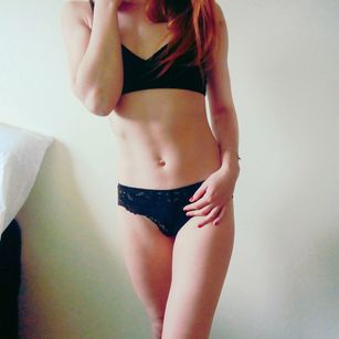 Model - British Redhead Robyn British