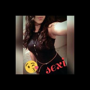 Model - Charlotte Fox teen