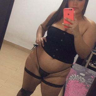 Model - Alanah_fox bigboobs