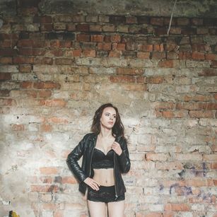 Model - Ester_diamond small