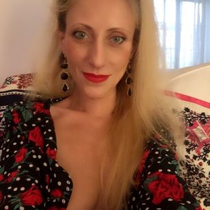 Model - MissEly feet