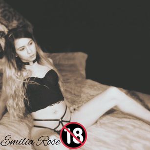 Model - Emilia Rose bisexual