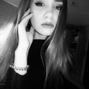 Model - Sweet Kate legs