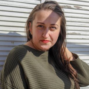 Model - LindaX talkative