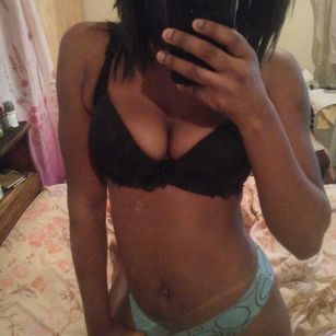 Model - swettybrittany1998 boob