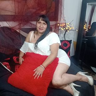 Model - laurabigass anal