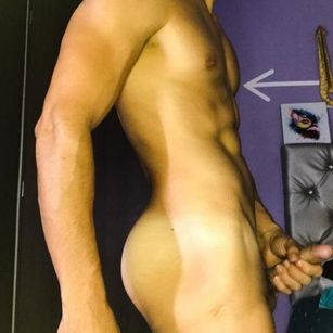 Model - Jacob Pinzon hombre