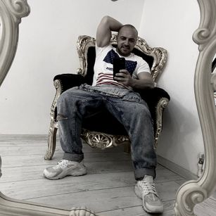 Model - HardApollo bigcock