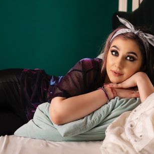 Model - MerryTess lingerie