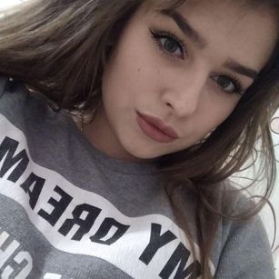 Model - Diana Horny student