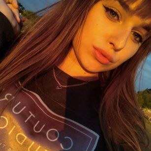 Model - Diana Horny student