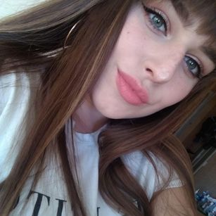 Model - Diana Horny legs