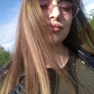 Model - Diana Horny submissive