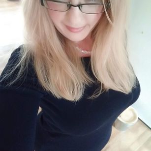 Model - Teacher Laura toys