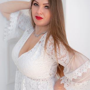 Model - BellaSweet dirty