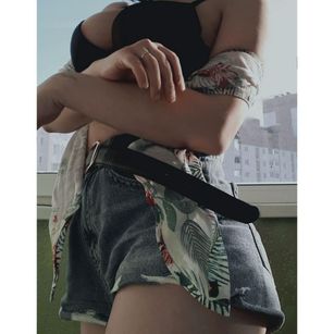 Model - Pandora Unchained striptease