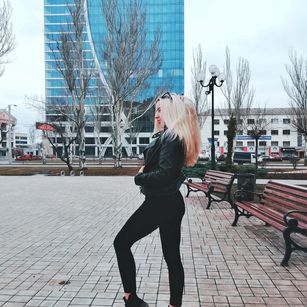 Model - Alena blondie