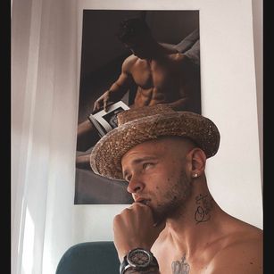 Model - Patrick Ronan jock