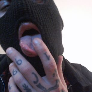 Model - Talking Macabre joi