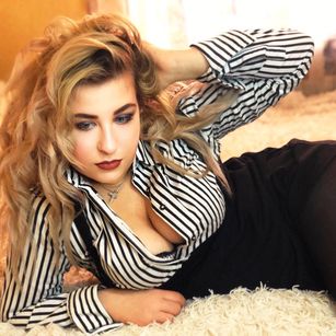 Model - Amalyaaspen pussy