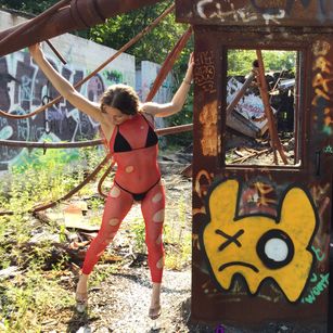 Model - Alissa Black FINDOMME