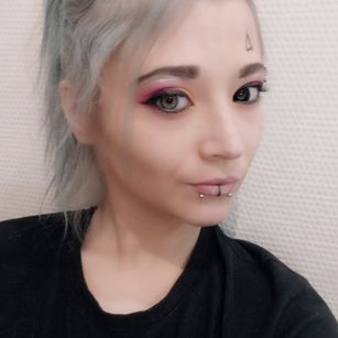 Model - Saline_Christianne_F schoolgirl