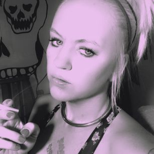 Model - Sera Benson gag