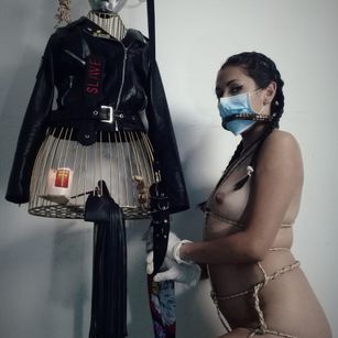 Model - 8days_a_week slave