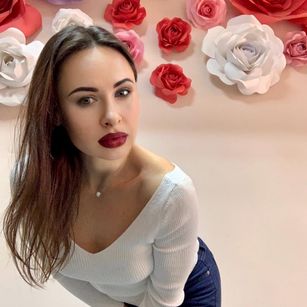 Model - LiaLove bewitching