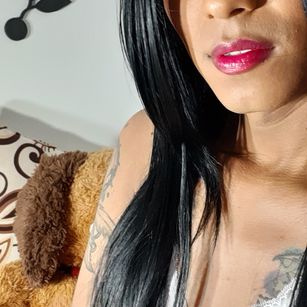 Model - ayhanna Gomez squirt