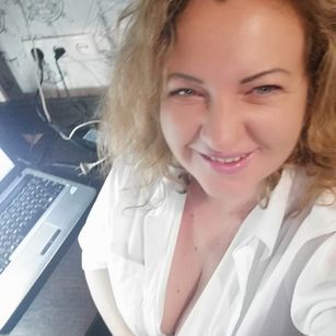 Model - VictoriaLips naturaltits