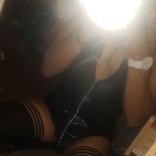 Model - Roxxy Burns dressup