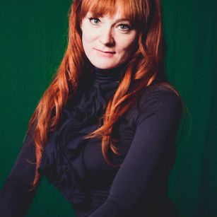 Model - Woman Experienced roleplay