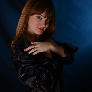 Model - Woman Experienced mistress