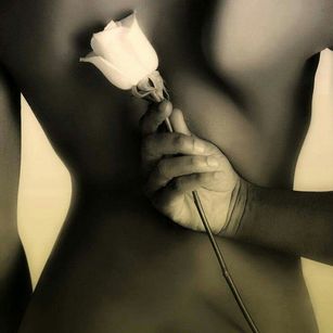 Model - NikkyHot squirtyGold